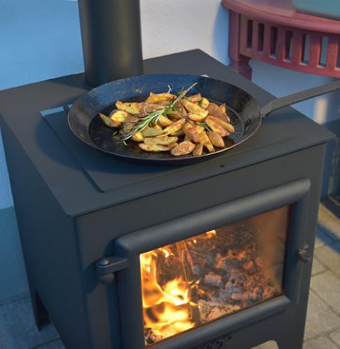 Outdoor cooking deals stove